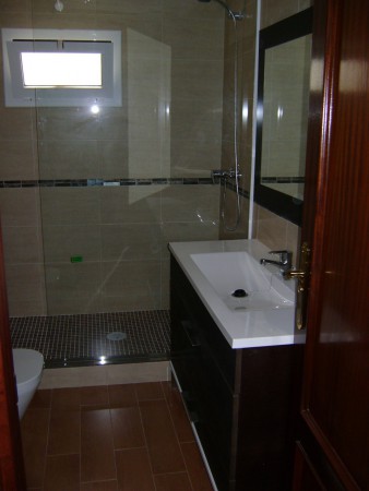 BAÑO PRINCIPAL PISO